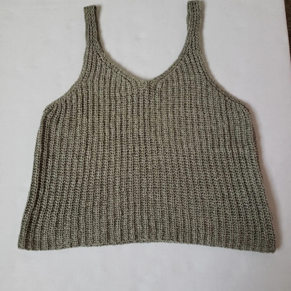 Moon & Madison Tank Top Large Crop